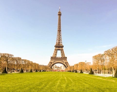Read more about the article The Most Romantic Things to Do in Paris