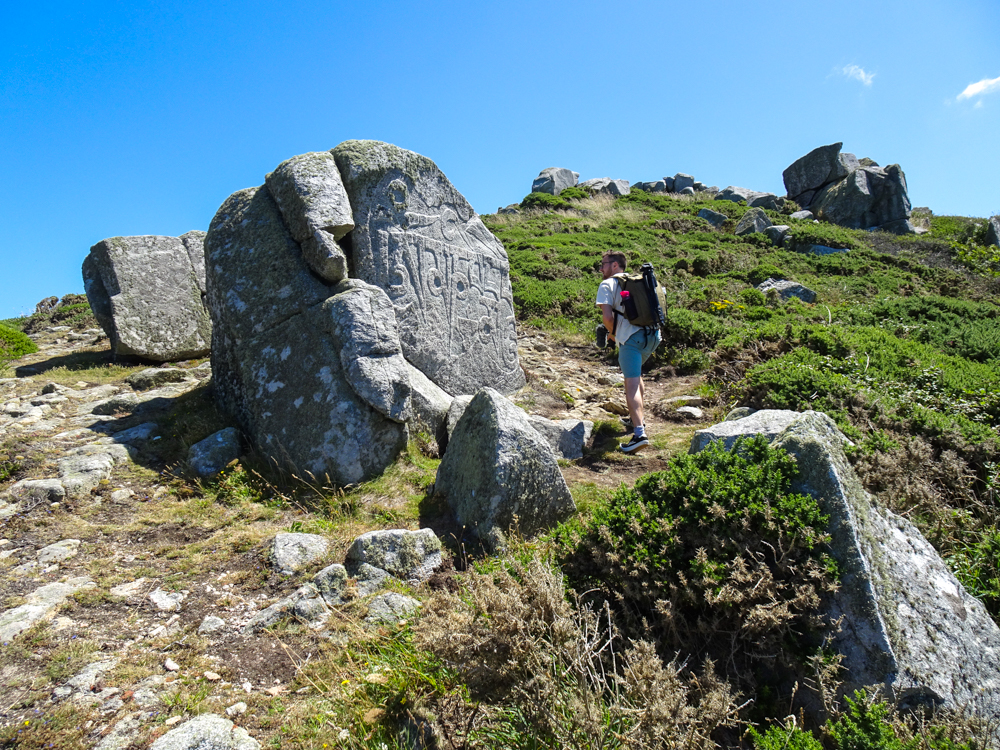 Buddhist Carvings sark