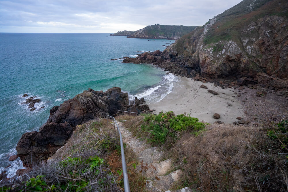 Read more about the article Le Jaonnet Bay Coastal Walk in Guernsey – WHAT, WHERE and WHY..