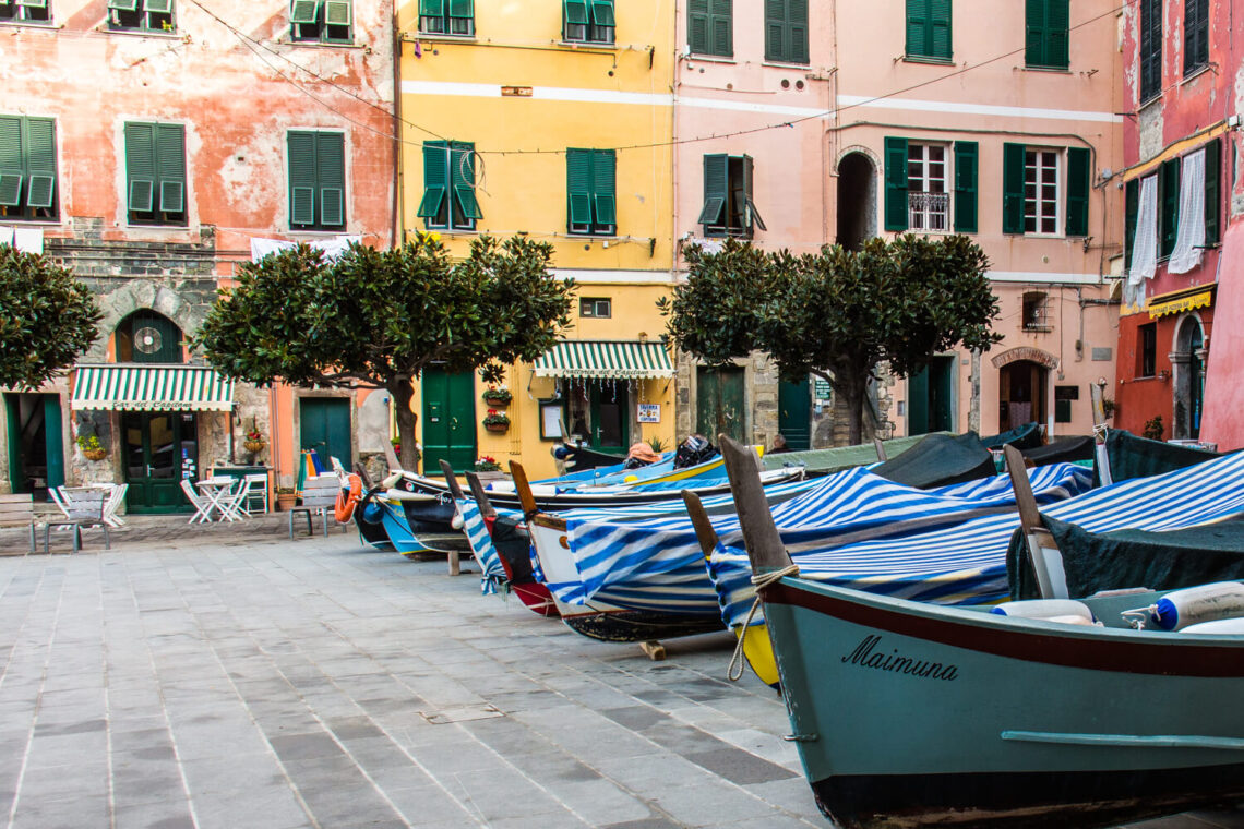 Vernazza square Cinque Terre © Susan Gan_Thrifty after 50
