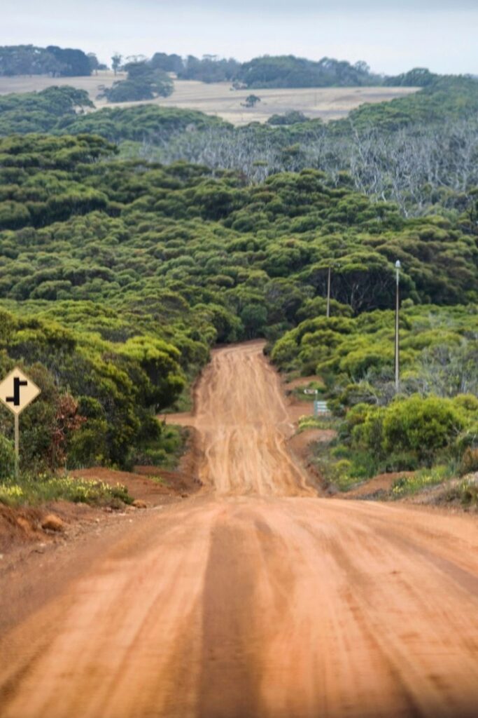 unsealed road in kangaroo island