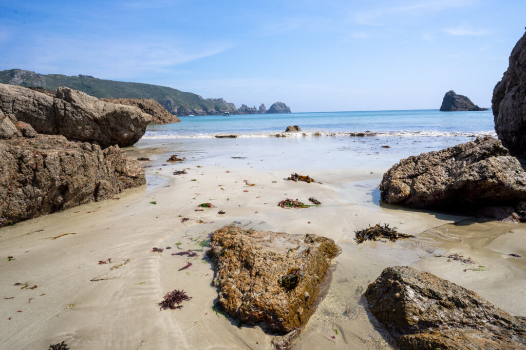 moulin huet beach