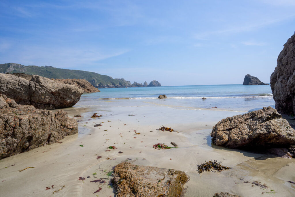 moulin huet beach