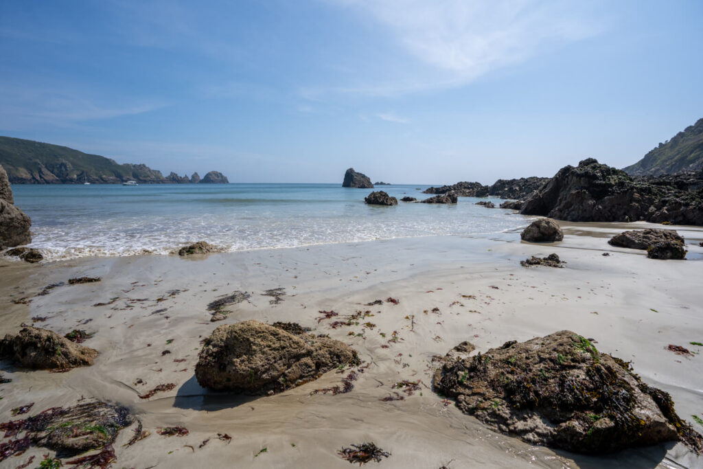 moulin huet beach