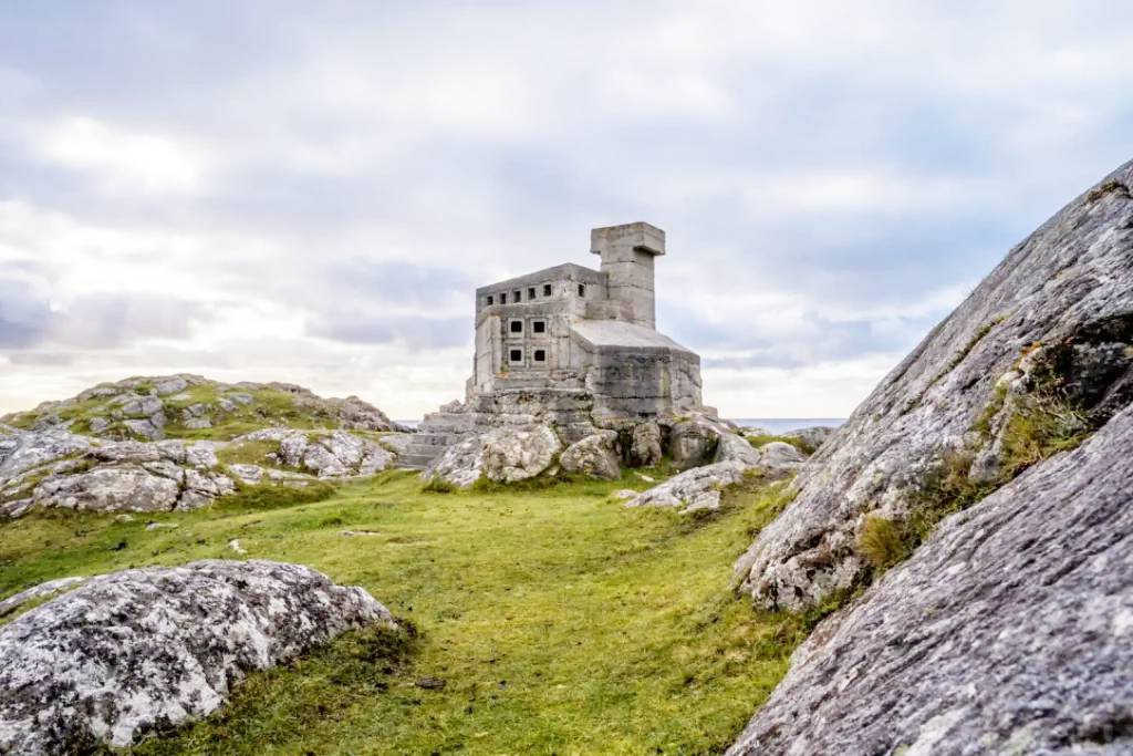 Read more about the article An Ultimate Guide to Visiting Hermit’s Castle – Unique Castle on the NC500