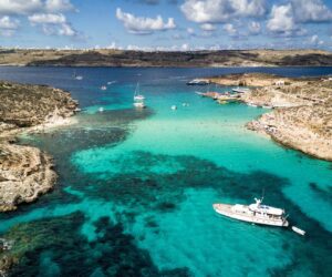 The Complete Guide to Visiting The Blue Lagoon in Malta – A must-see in Comino Island
