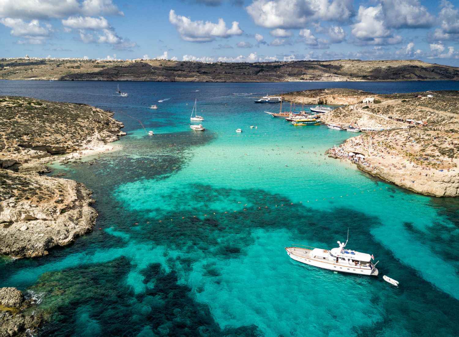 Read more about the article The Complete Guide to Visiting The Blue Lagoon in Malta – A must-see in Comino Island