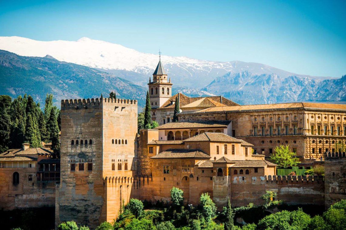 Read more about the article Malaga To Granada Day Trip – Things to do in Granada in one day