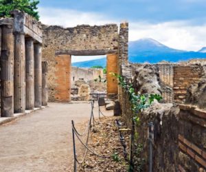 A Complete Guide To Visiting Pompeii – Read This Before Visiting Pompeii!