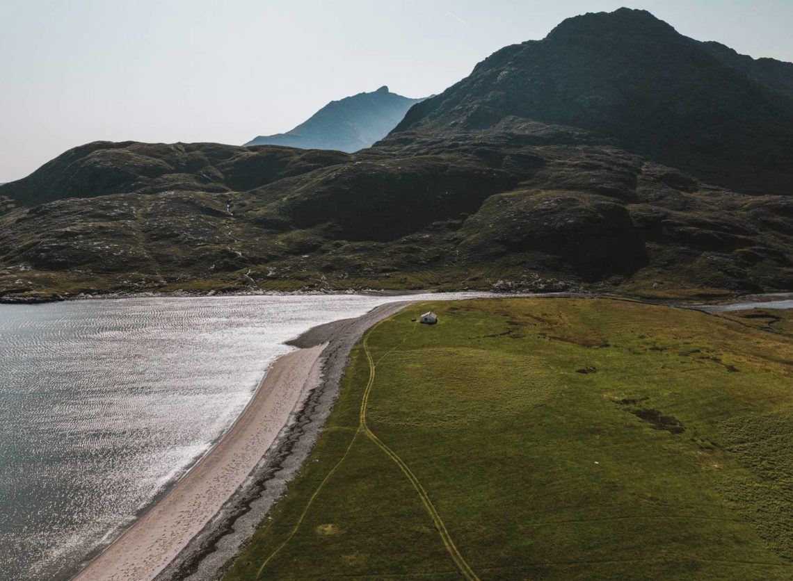 Read more about the article A Complete Guide to Visiting Camasunary Bay on the Isle of Skye – Remote beach on the Isle of Skye