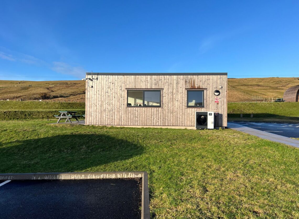 Read more about the article Scalloway Caravan Park in Shetland – The Perfect Base for Your Shetland Roadtrip