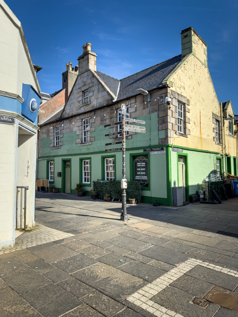 Read more about the article The Outer Hebrides: 10 Things To Do In Stornoway and Beyond